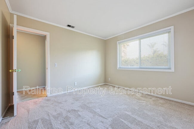 Building Photo - 1390 Hygeia Ave