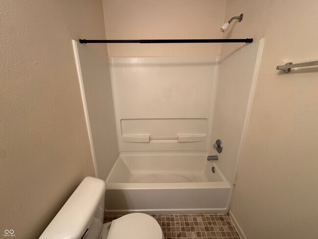 Building Photo - 2274 Bridlewood Dr