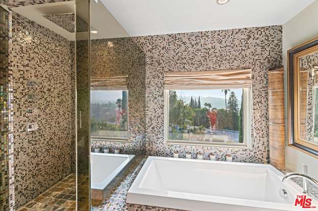 Building Photo - 3288 Wrightwood Dr