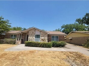 Building Photo - 1621 Finley Rd
