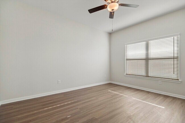 Building Photo - 417 Mustang Trot Dr