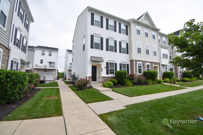 Primary Photo - 32 Jessop Ln