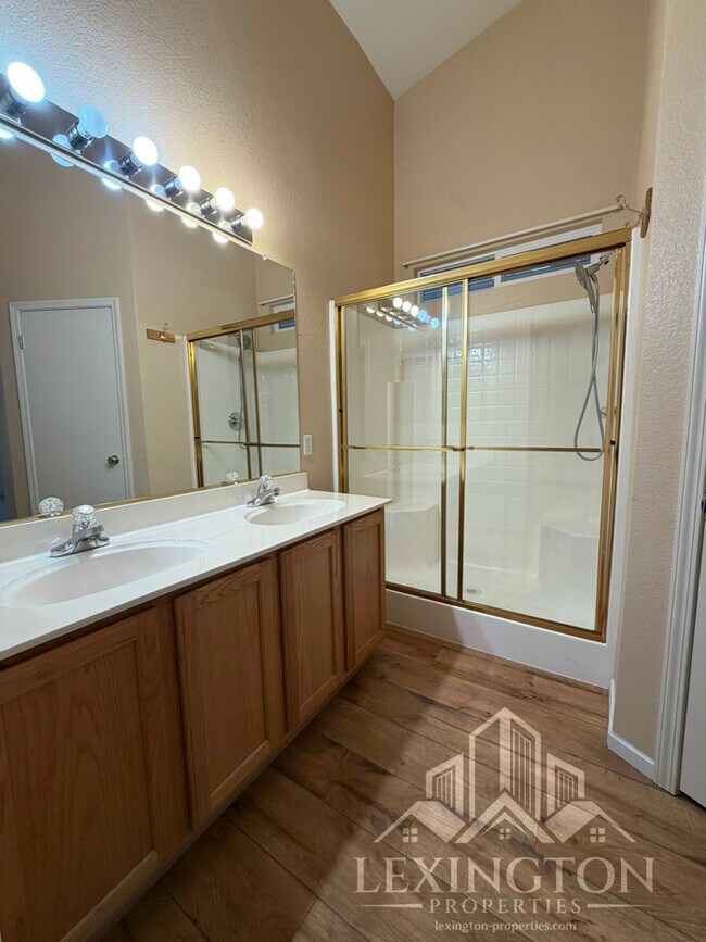Building Photo - Pristine, single-story, 3bd/2ba, Home in Cameron Park!