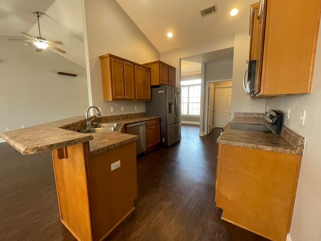 Building Photo - 148 Crab Apple Ave