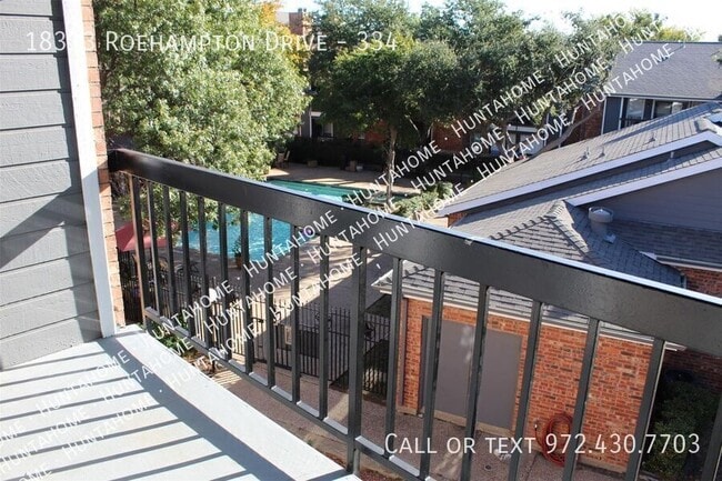 Building Photo - 18333 Roehampton Dr