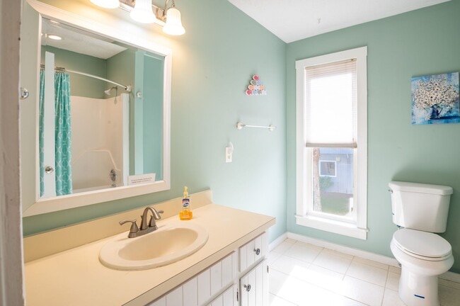 Building Photo - TIME TO SECURE YOUR BOATER'S PARADISE FOR THE FALL OF '25-SPRING OF '26