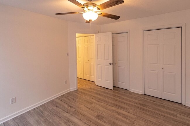 Building Photo - Knoxville 37912 - 2 bedroom, 1.5 bathroom ...
