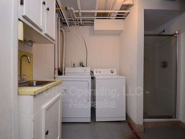 Building Photo - 12386 Bel Dr