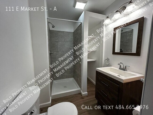 Building Photo - 111 E Market St