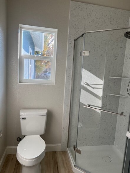 Building Photo - 316 Linden St