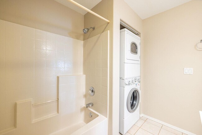 Building Photo - 16357 E Arrow Dr