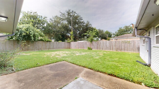 Building Photo - 4803 Sanford Rd