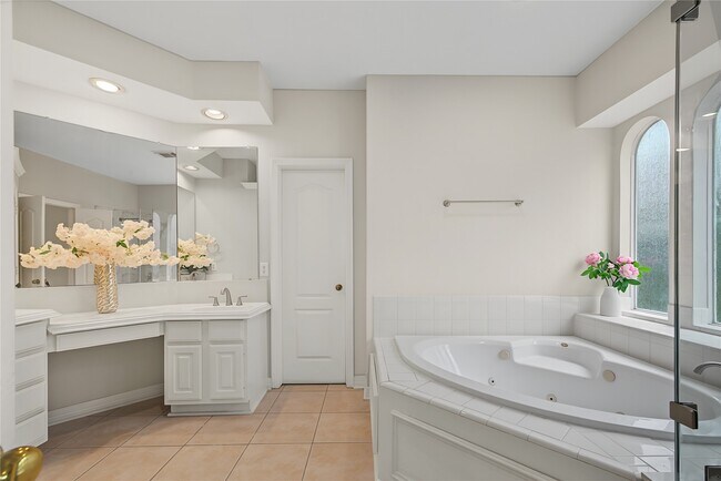 Building Photo - 5807 Bayberry Way