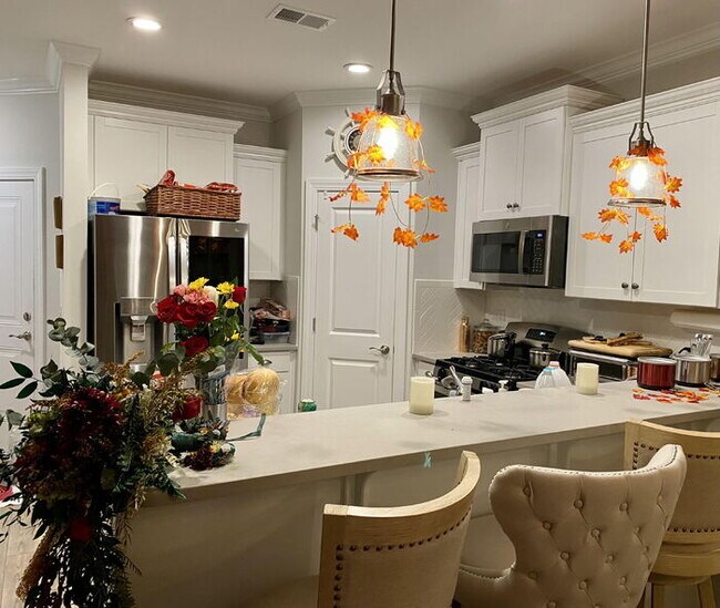 Building Photo - 222 Nautique Ct