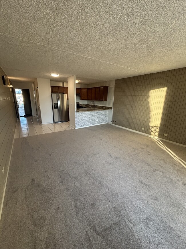 Building Photo - 1326 Ke’eaumoku St