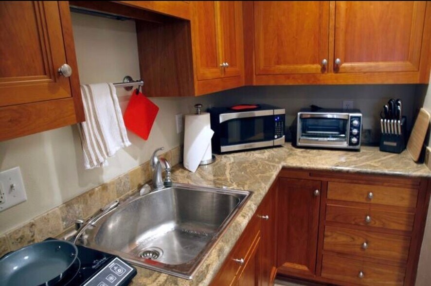 Convection microwave and toaster oven - 445 S 4th St