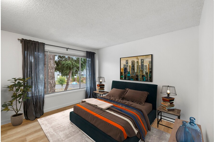 Virtually Staged - 6921 NE 15th Ave