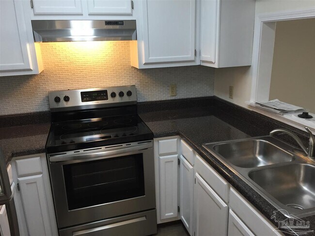Building Photo - 10138 Vixen Pl