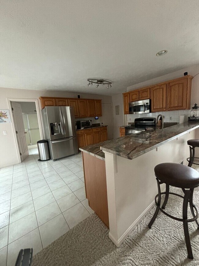 Building Photo - 25027 Rushmore Ct