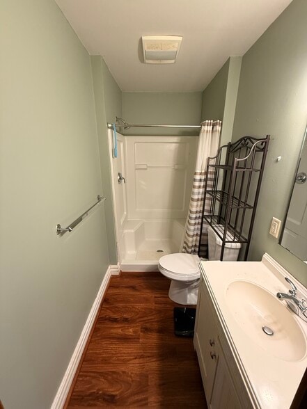 Bathroom - 309 E 1st St