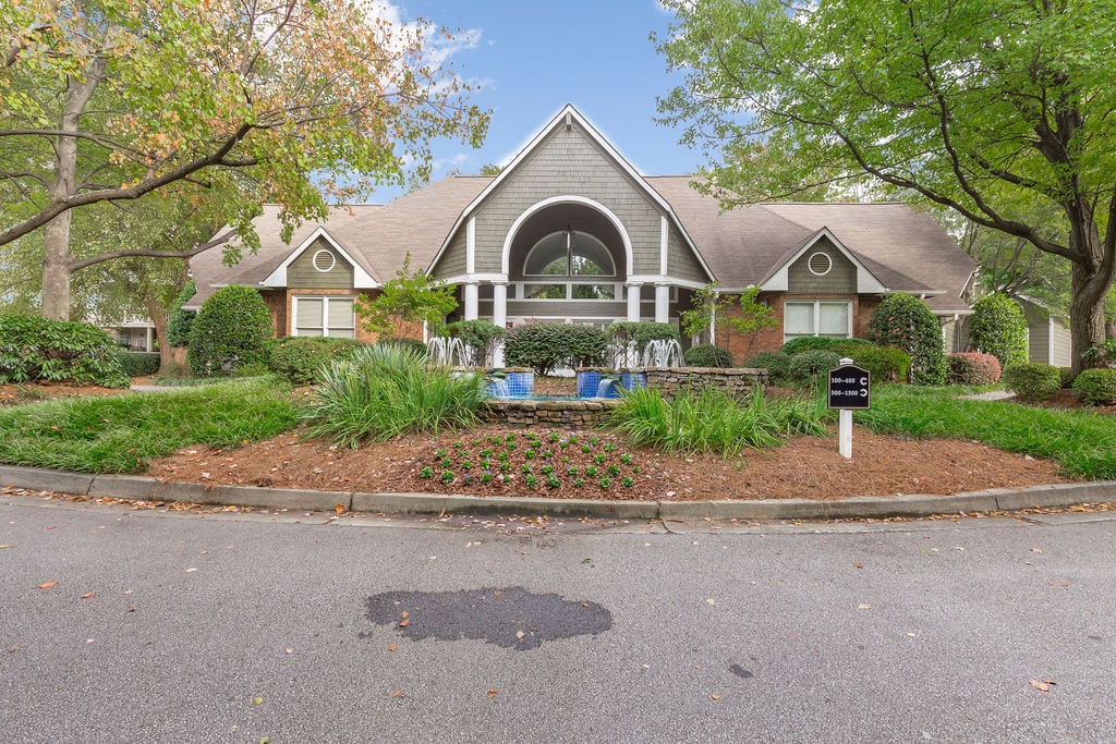 Building Photo - 133 McGill Park Ave NE