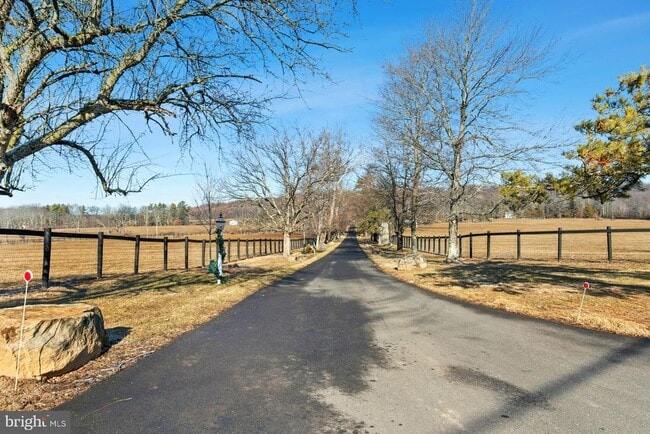 Primary Photo - 3220 Windy Bush Rd