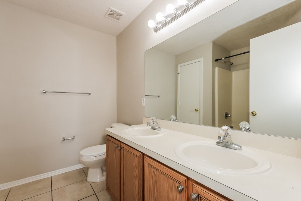 Building Photo - 2292 Blackwood Dr