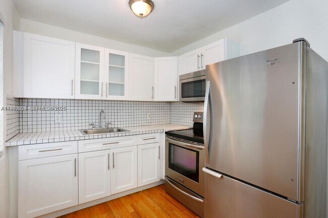 Building Photo - 27 Phoenetia Ave