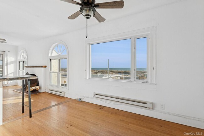 Building Photo - 23 Troy Ave
