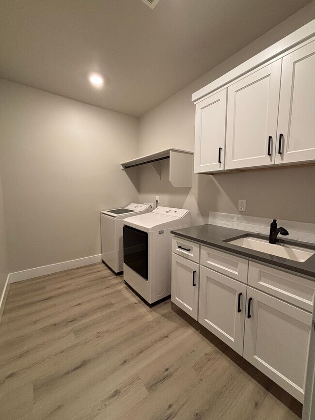 Building Photo - One Month Free! Brand New Single Family Home in Star's newest neighborhood!!!