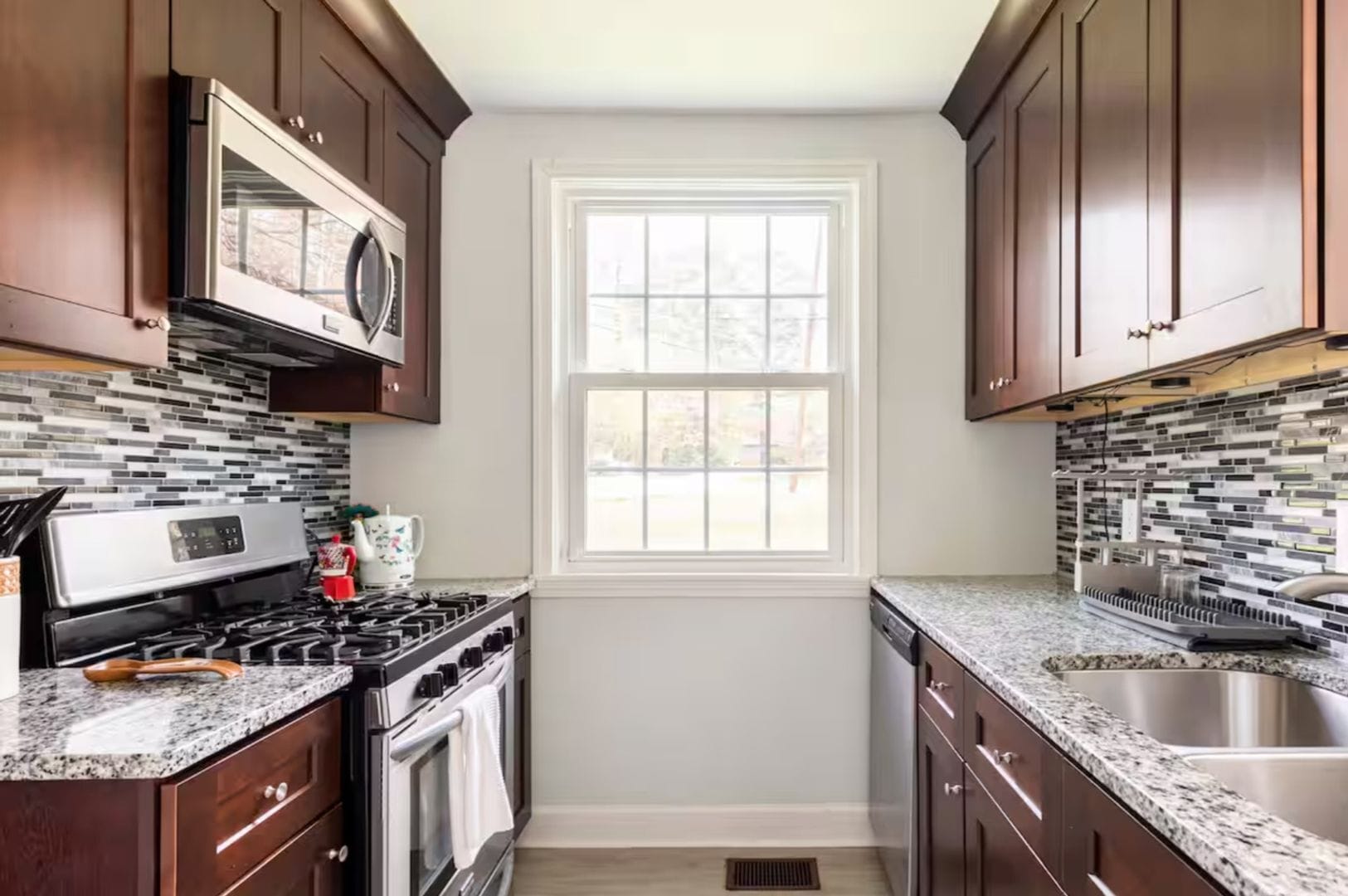 Building Photo - 1213 Carter Rd