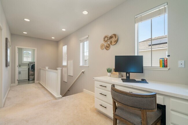 Building Photo - Tassajara Cottages Danville Home - Super C...