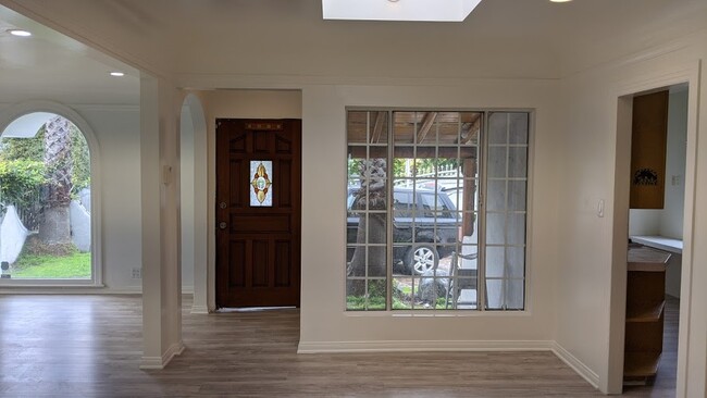 dining room - 2330 Hauser Blvd