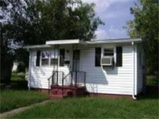 Building Photo - ELDON - 2 bd Cottage in Town - $399 MONTH / $499 DOWN