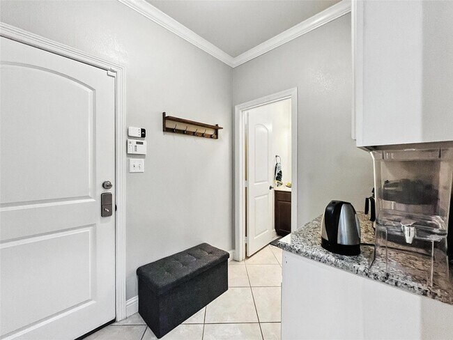 Building Photo - 2449 Avalon Ct