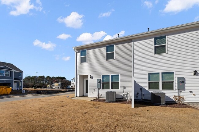 Building Photo - ***Brand New 3/2.5 Townhome in Wake Forest***