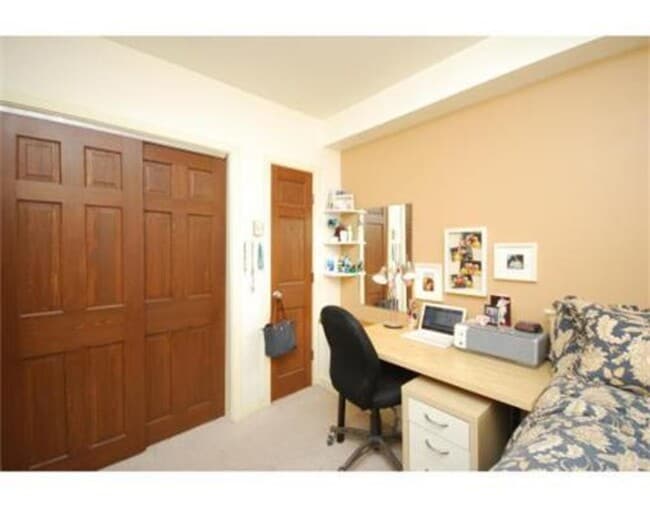 Building Photo - Symphony Rd Fenway 3 Bedroom with Laundry in Unit - Available 9/1/2026