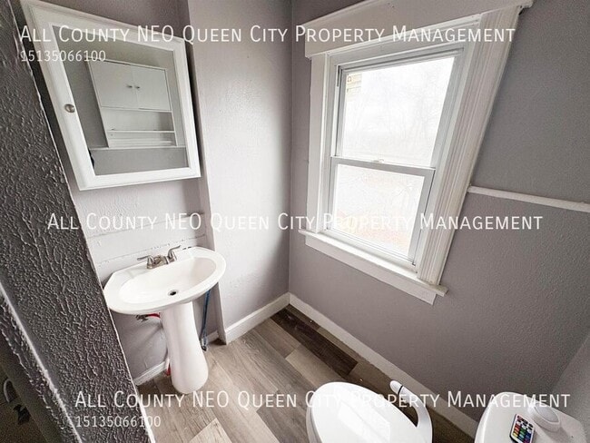 Building Photo - 227 Pleasant Ave