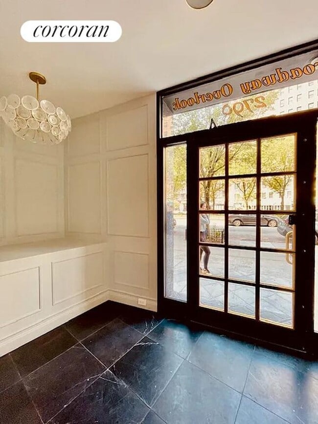 Building Photo - 2790 Broadway