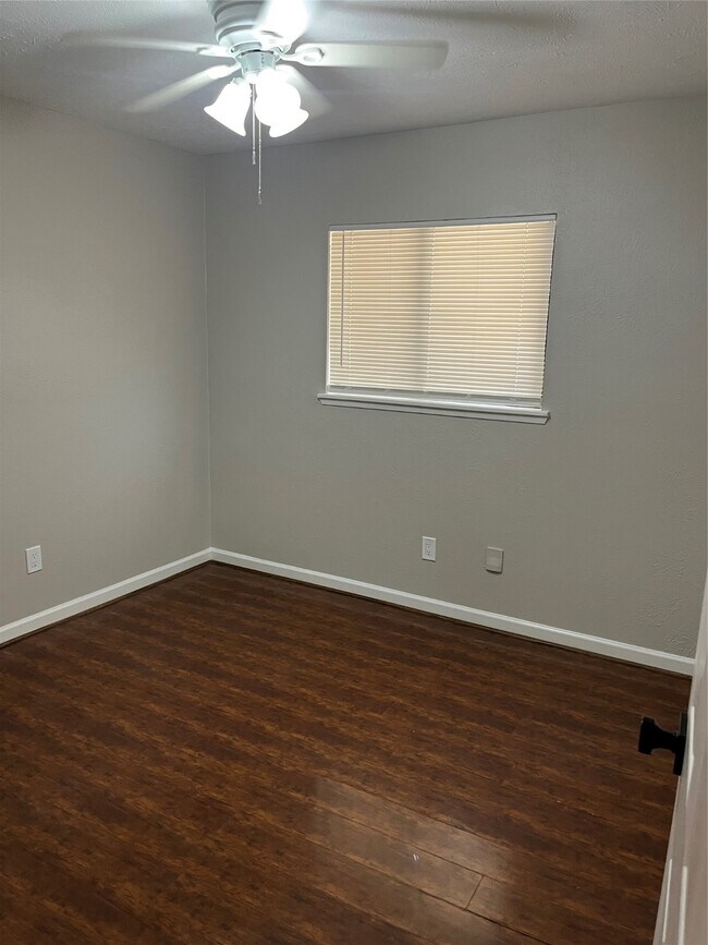 Building Photo - 6735 Blue Ridge Dr
