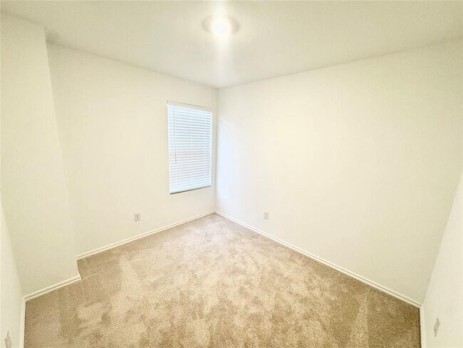 Building Photo - 3305 NW 148th St