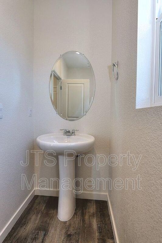 Building Photo - 716 Franklin St