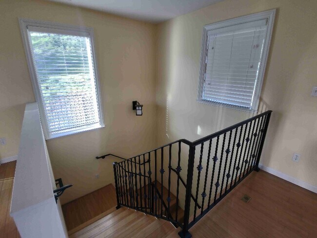 Building Photo - 10379 Dewell Rd Ext
