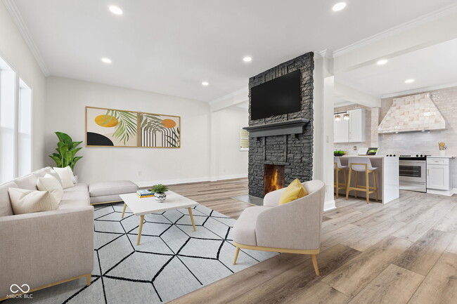 Building Photo - 721 E 23rd St