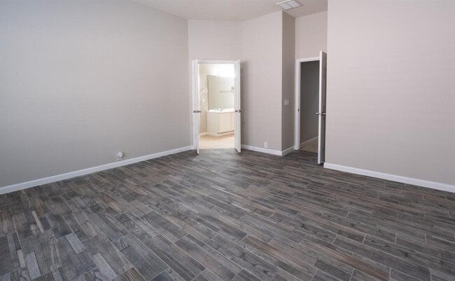 Building Photo - 11735 Berkway Trail
