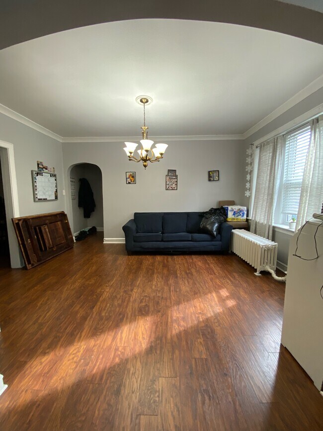 Building Photo - 3619 N Lamon Ave