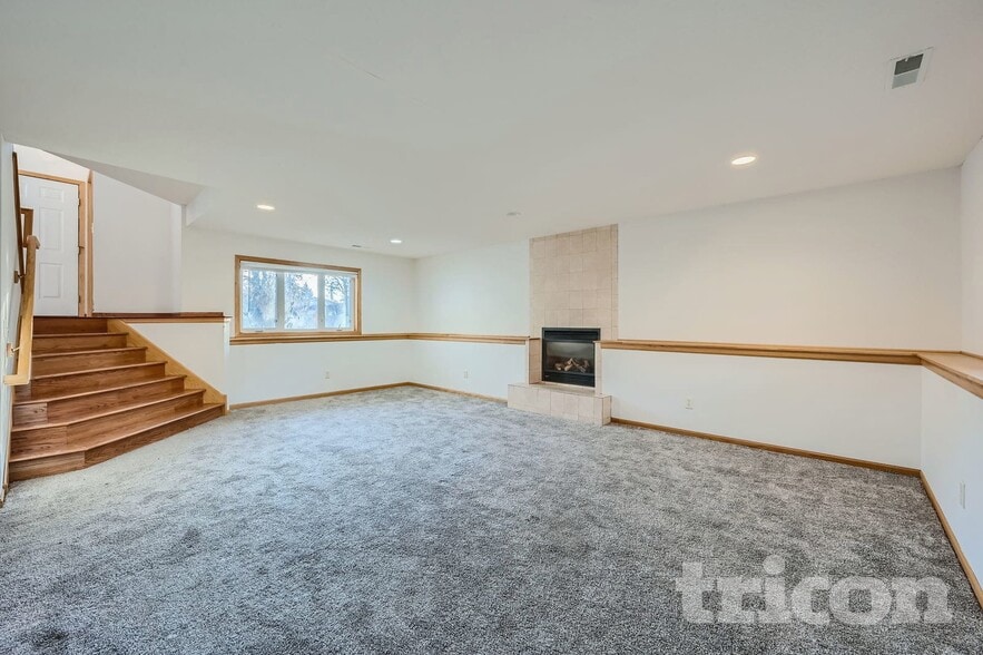 Building Photo - 446 9th St SW