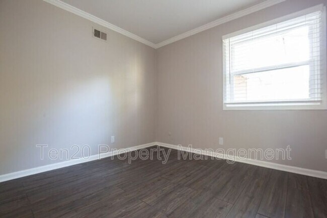 Building Photo - 2813 Edgewood Rd