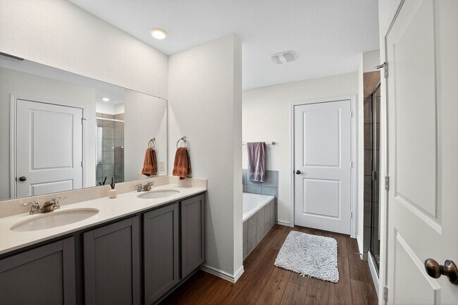 Building Photo - 2420-2424 Four Waters Lp