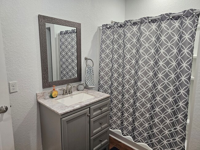 Building Photo - Tranquil Porch Retreat